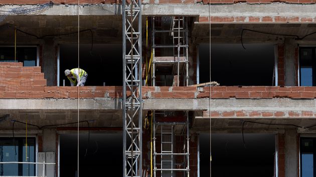 Suiza necesita albañiles: hay más de 64.000 vacantes en construcción con sueldos de hasta 8.900 euros al mes