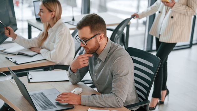 Uno de cada tres trabajadores está abierto a cambiar de empleo en el próximo año y el salario ya no es suficiente para retener al talento