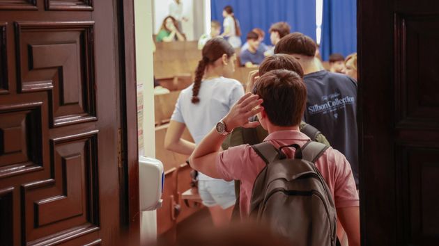Fundación Universia convoca 300 becas de 1.000 euros cada una para estudiantes con discapacidad: requisitos, plazo y cómo apuntarse