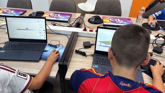 Menores en uno de los cursos