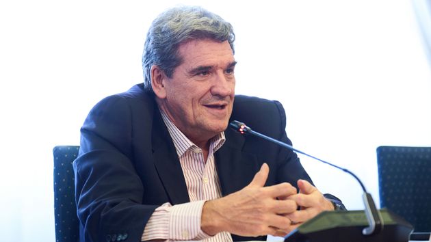José Luis Escrivá gesticula