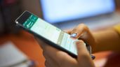 Una persona escribiendo en WhatsApp