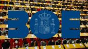 Logotipo del BOE sobre personas opositando