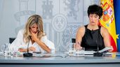 Elma Saiz y Yolanda Díaz en una rueda de prensa