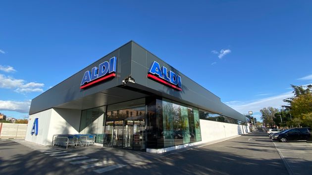Entrada de uno de los supermecados Aldi