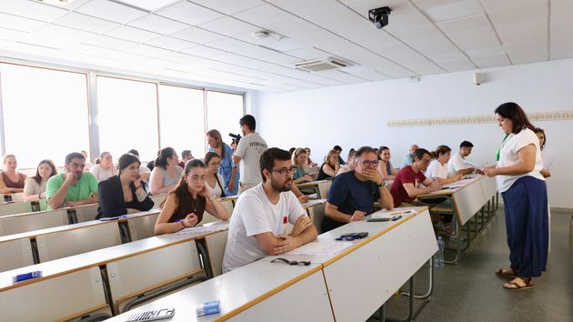 El BOE publica más de 80 convocatorias de oposiciones para trabajar como funcionario de carrera: nuevas opciones para interinos con las bolsas de empleo público