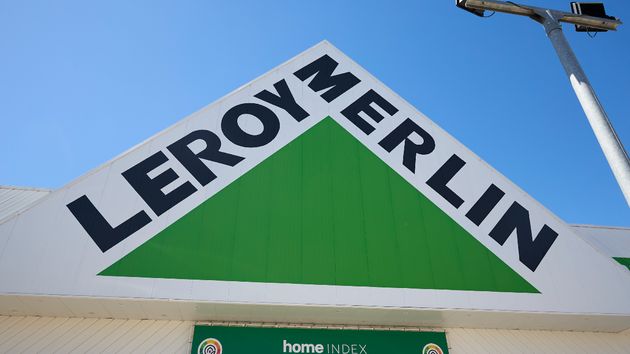 Fachada de una tienda de Leroy Merlin