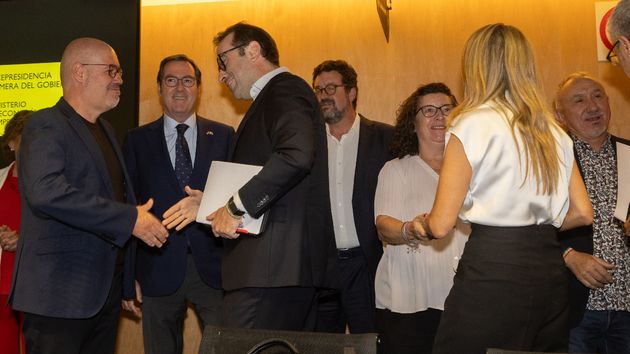 Los agentes de diálogo social antes de empezar la reunión