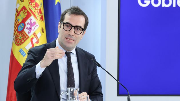 Carlos Cuerpo habla con los medios