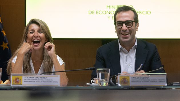 Yolanda Díaz y Carlos Cuerpo sonriendo