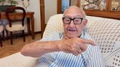 Imagen representativa de un anciano en su casa