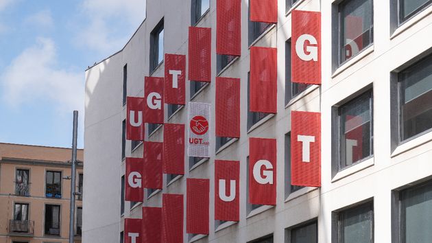 Fachada de la sede de UGT Catalunya