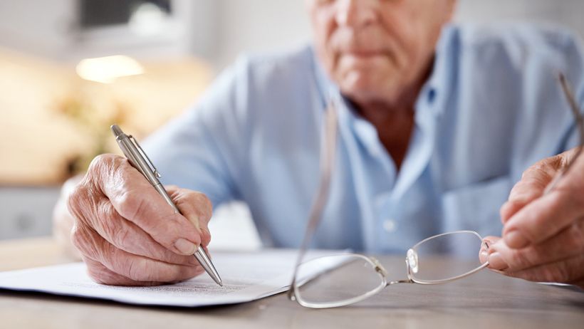 Aparece un testamento 35 años después y los familiares pueden tener que devolver a la viuda una herencia de casi un millón de euros y más de un kilo de oro