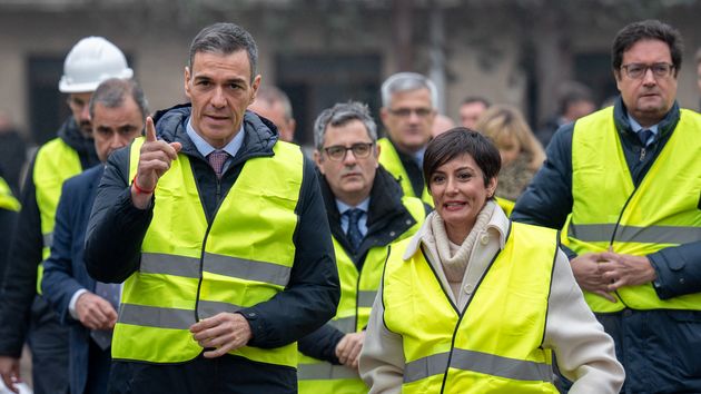 Pedro Sánchez, Isabel Rodeíugez y Óscar López