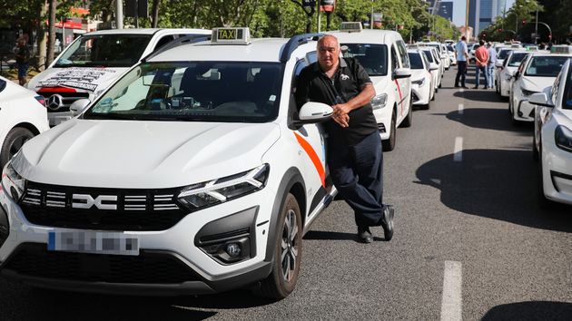 Un taxista aleatorio en el Paseo de la Castellana