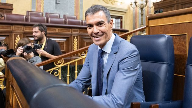 Pedro Sánchez sonríe durante una sesión de control en el Congreso de los Diputados