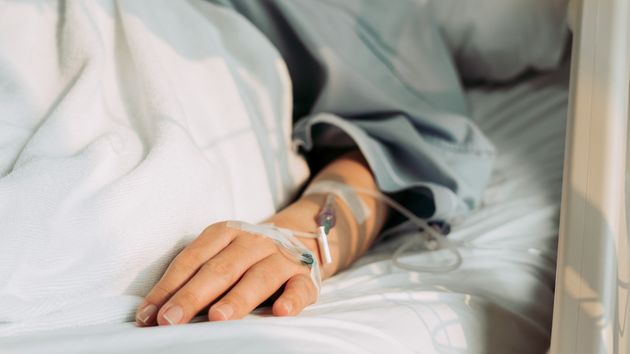 Una mujer hospitalizada