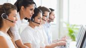Teleoperadores en una oficina