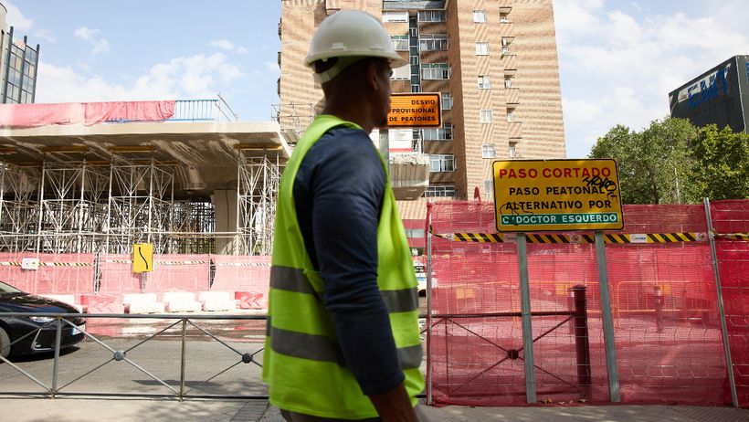 Cada vez se construye menos vivienda por la alta burocracia, los problemas de suelo y la falta de más de 700.000 trabajadores