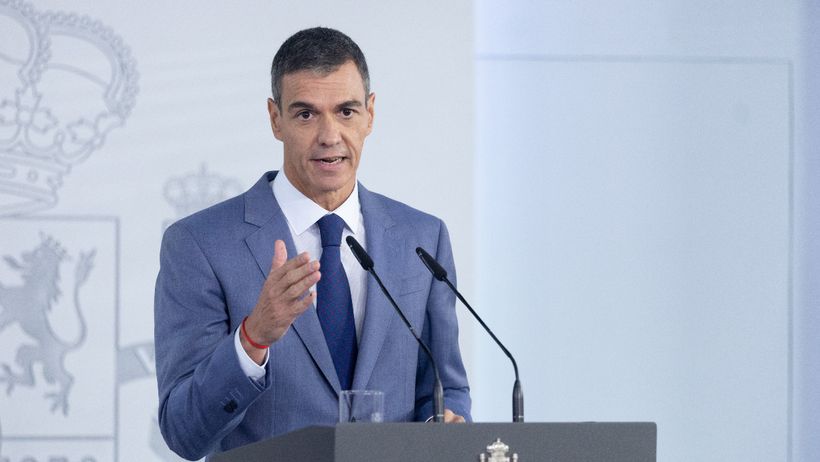 Pedro Sánchez asegura su intención de subir las pensiones antes de que acabe el año y defiende que el sistema es sostenible