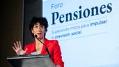Elma Saiz habla en el foro de las pensiones