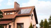 Placas solares en un tejado