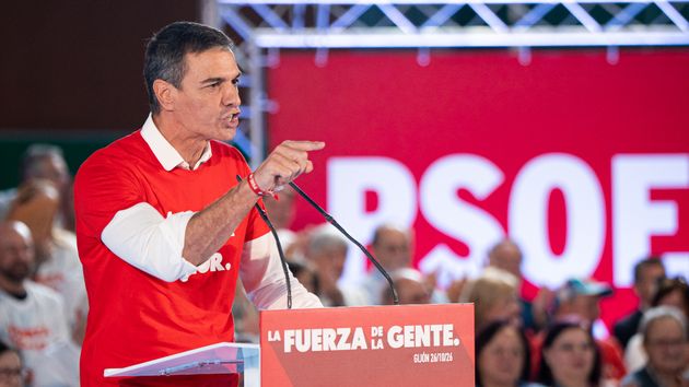 Pedro Sánchez en un acto de precampaña
