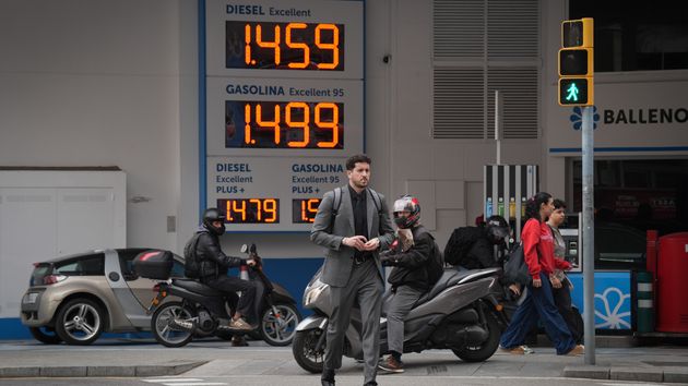 Listado de precios de una gasolinera