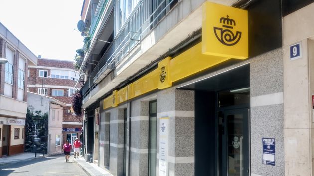 Últimos días para solicitar una beca 'Jóvenes Talentos' de Correos: horario de mañana y pagan 3.600 euros
