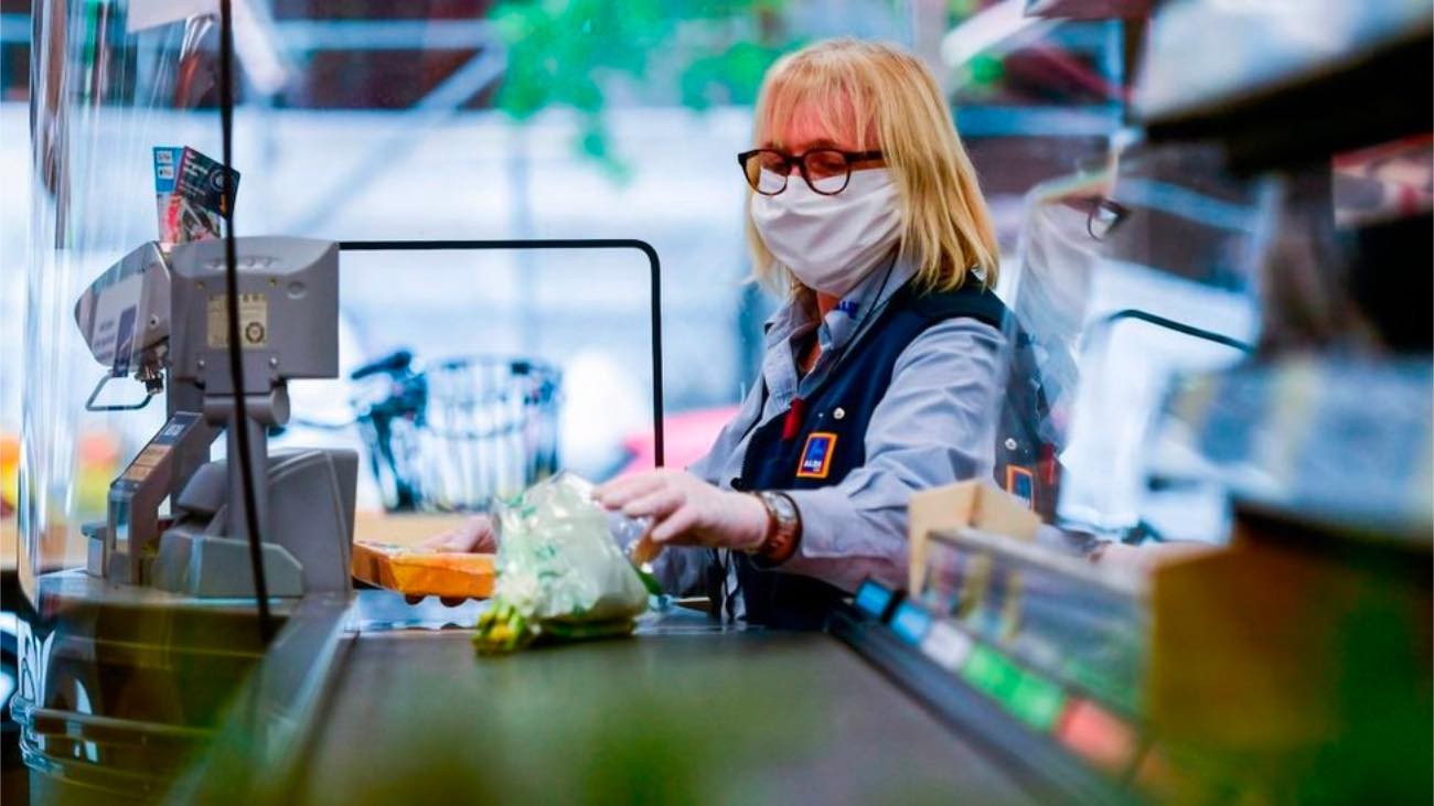 Aldi busca contratar a mayores de 45 años: estas son todas sus ofertas de empleo para enero