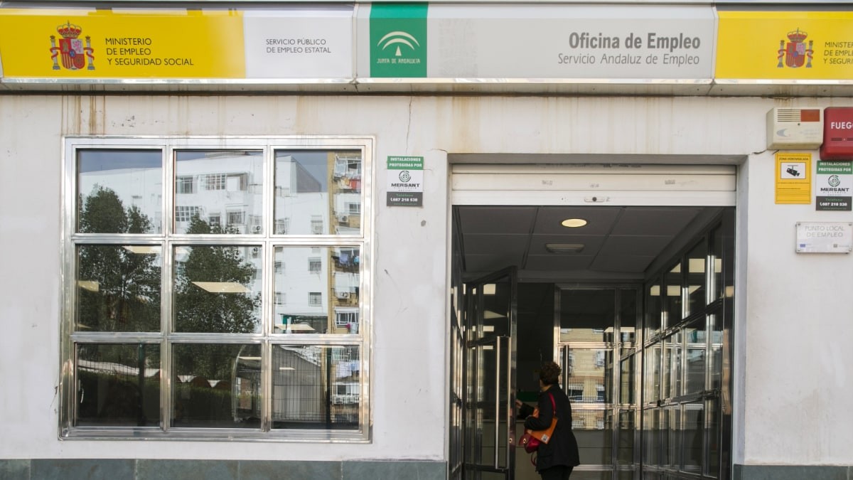 Así puedes cobrar la ayuda de 463 euros al mes si eres desempleado de larga duración
