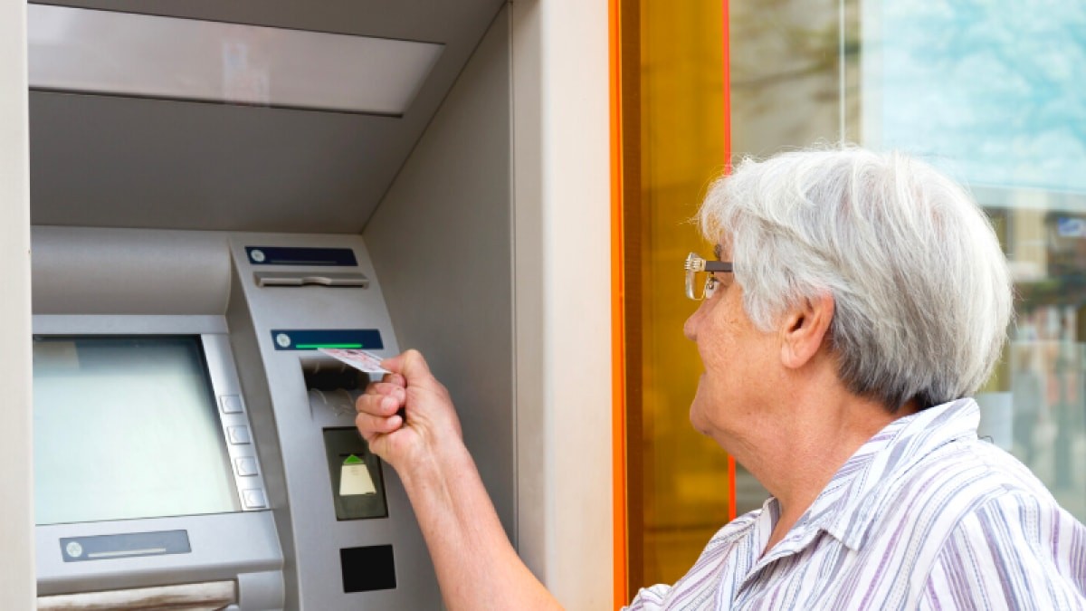 Qué día se cobra la pensión en enero de 2022: fecha de ingreso cada banco