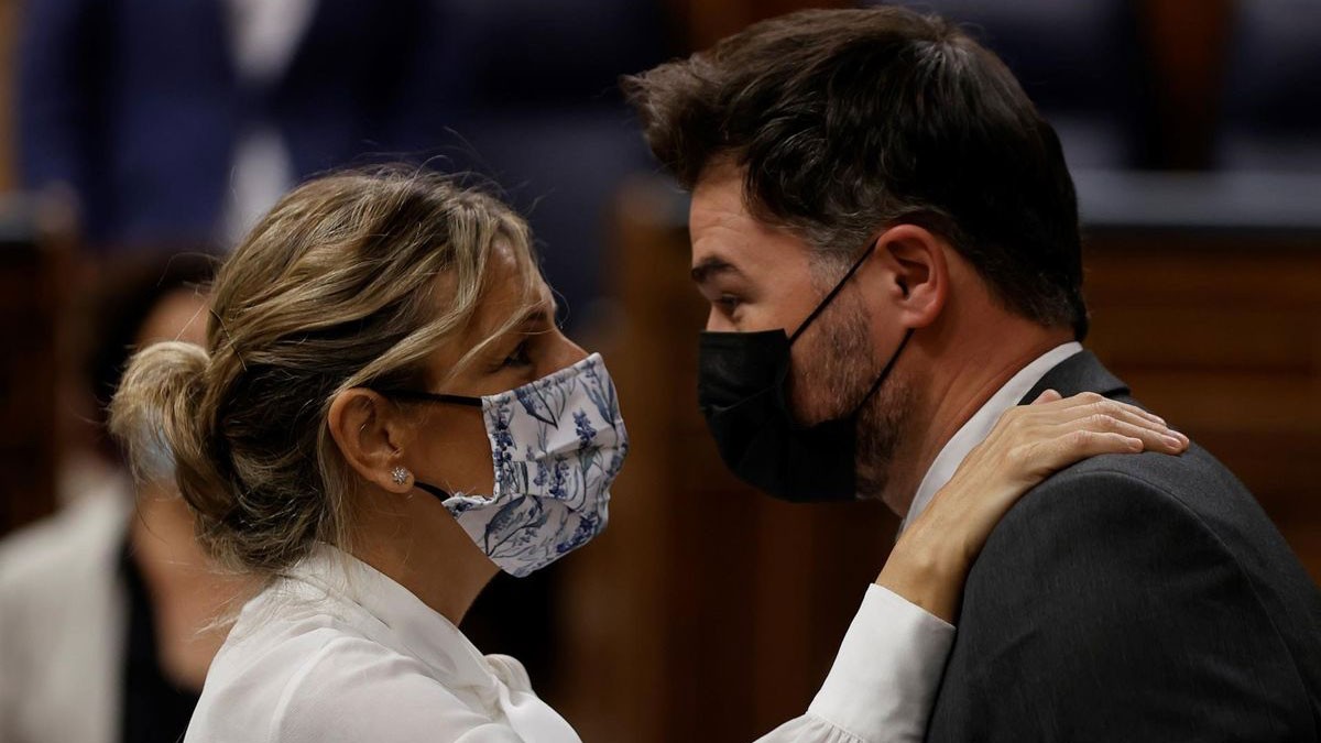Yolanda Díaz negocia con el PNV y EH Bildu para salvar la reforma laboral