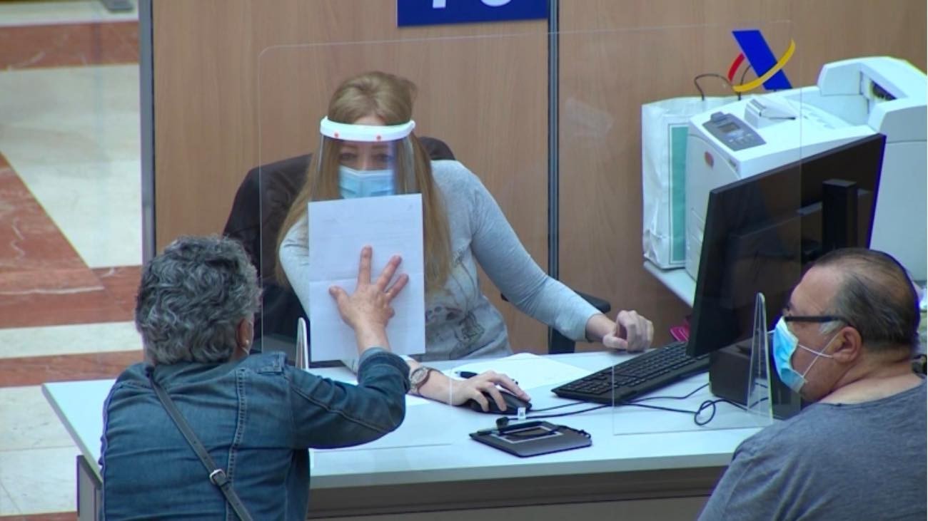 Los funcionarios no podrán teletrabajar 3 días a la semana hasta agosto: estos son los motivos