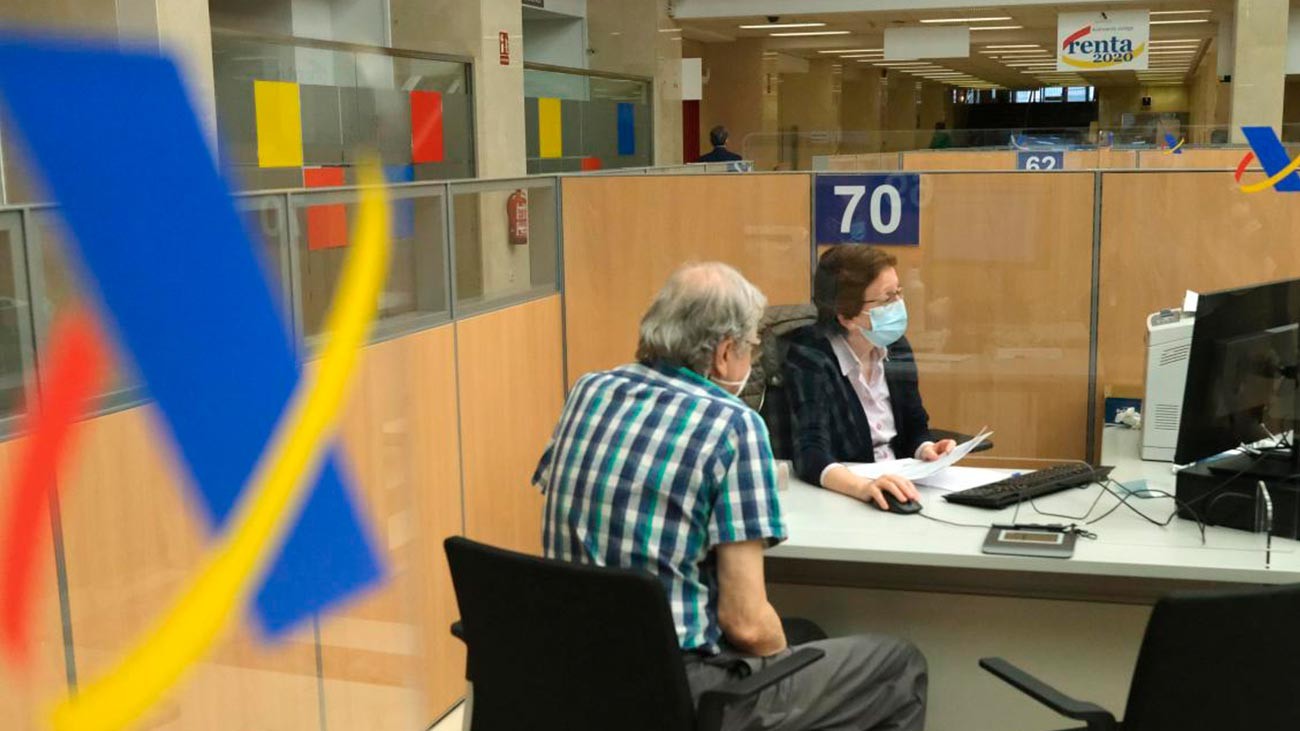Hacienda lanza un aviso sobre los pensionistas que tienen que hacer la Declaración de la Renta
