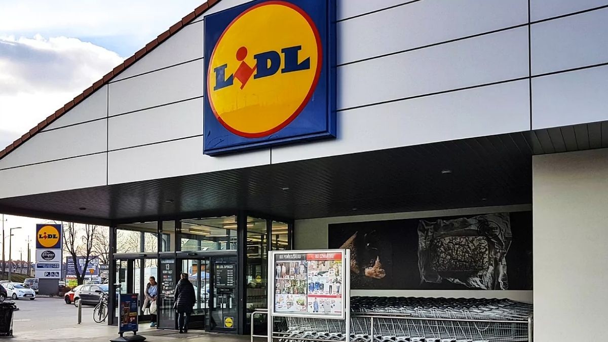 Se necesita personal para trabajar en Lidl, DIA y Aldi: sueldos superiores a los 1.200 euros