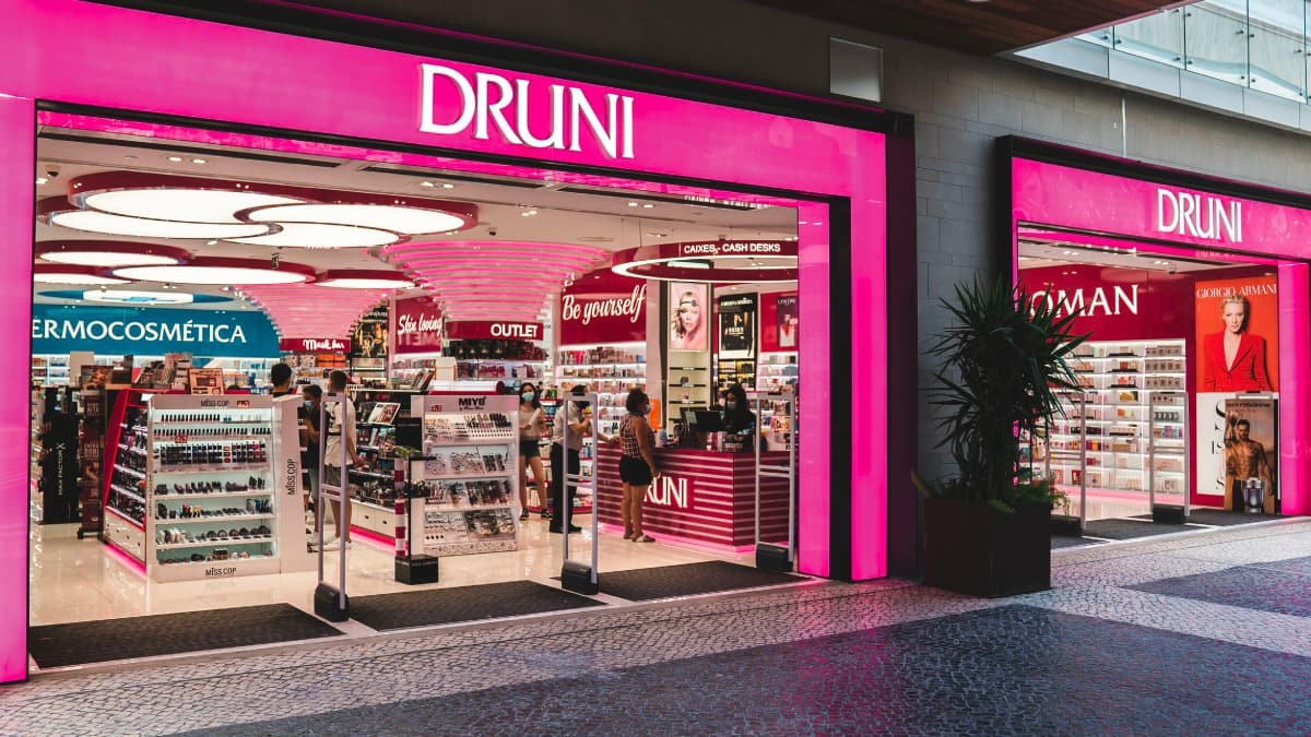 Perfumerías Druni busca personal para su tienda del Centro Comercial Lagoh de Sevilla