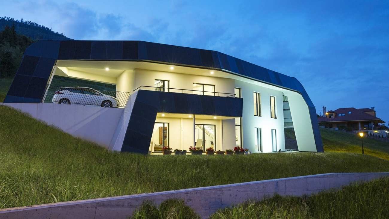 Cómo es la primera casa prefabricada que funciona sin sol en España