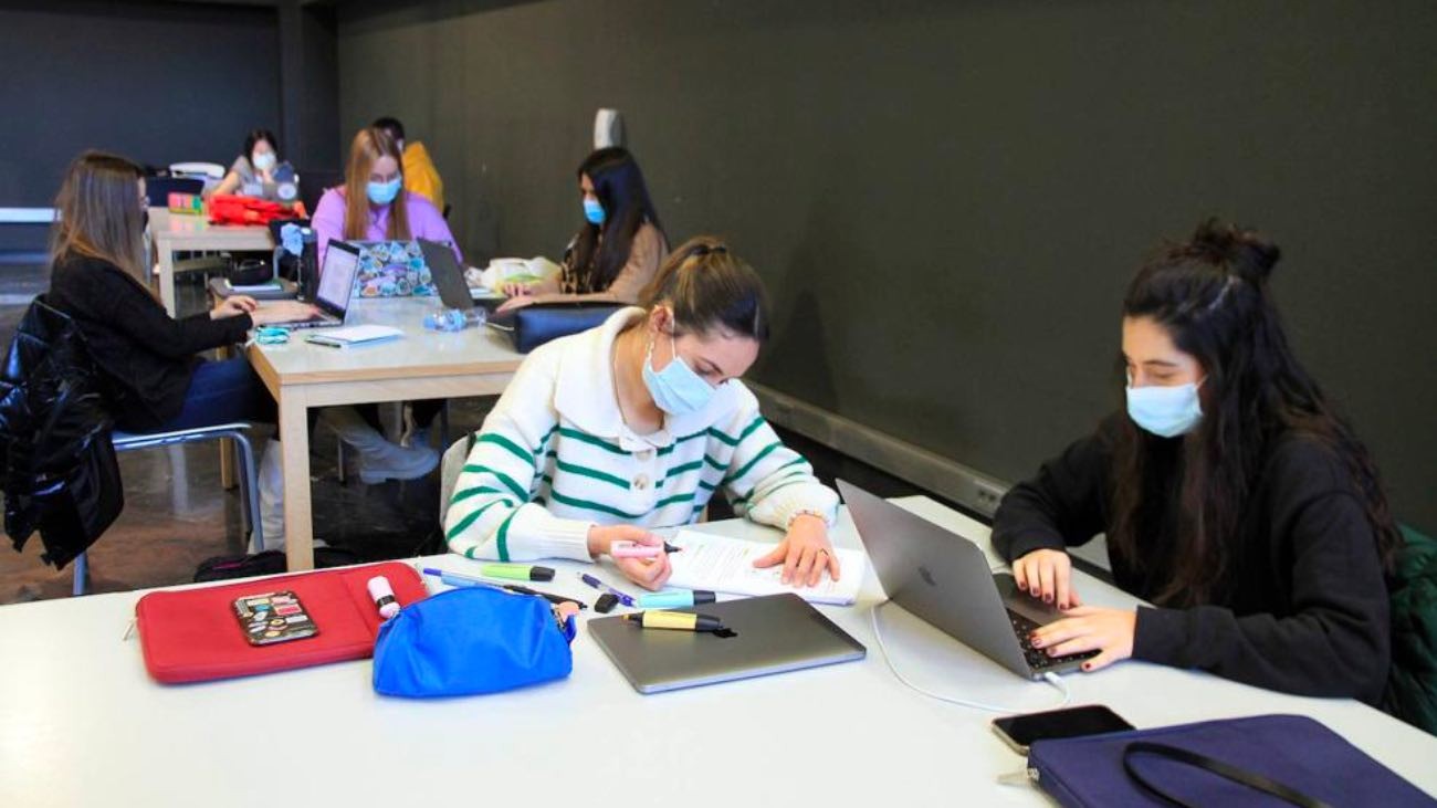 Los alumnos sabrán por primera vez si se les concede una beca antes del inicio de curso