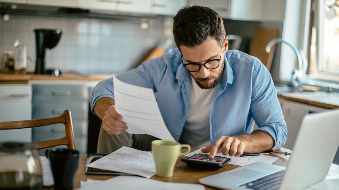 Los autónomos que soliciten el bono joven para el alquiler están obligados a declararlo a Hacienda