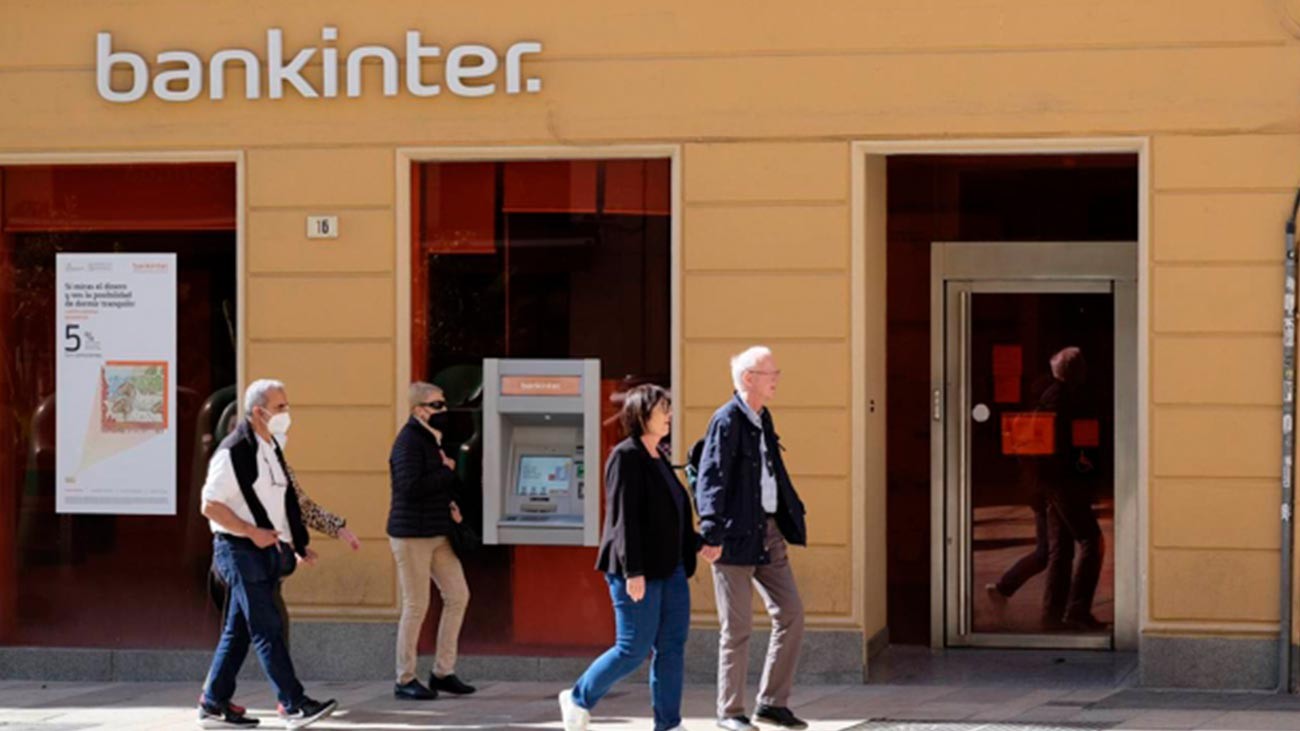 Estos son los únicos bancos que ofrecen atención personal toda la mañana a los pensionistas