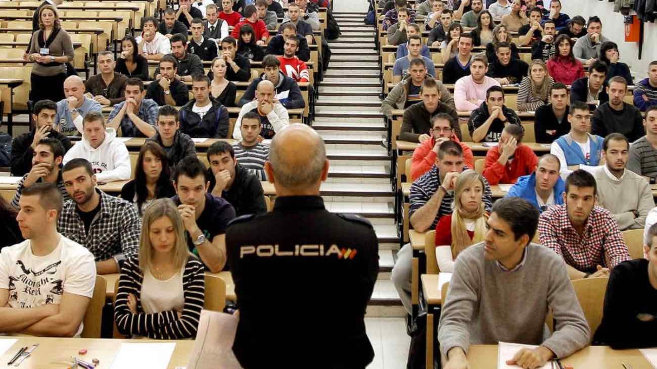 Nuevo giro en las oposiciones para Policía Nacional: Interior fulmina la prueba de ortografía