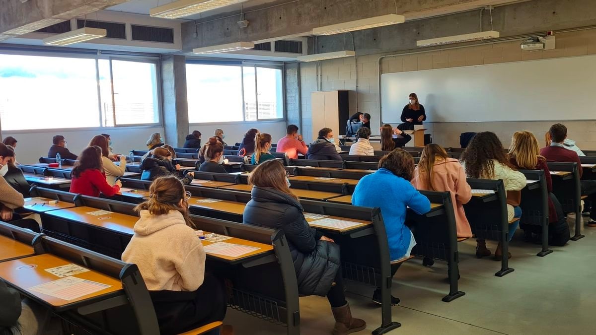 La Universidad de Granada convoca oposiciones para auxiliar administrativo con 46 plazas