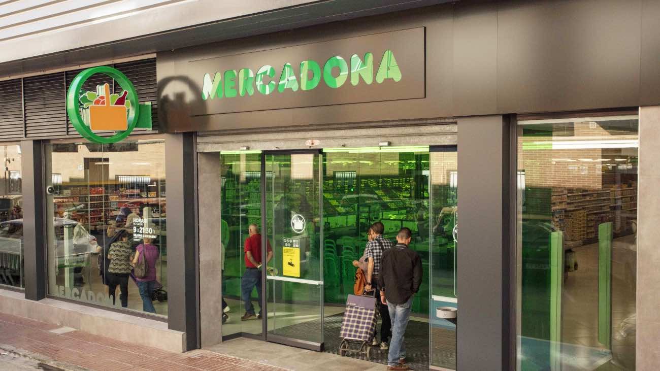 El perfilador de Mercadona que aumenta el volumen de los labios por menos de 3 euros
