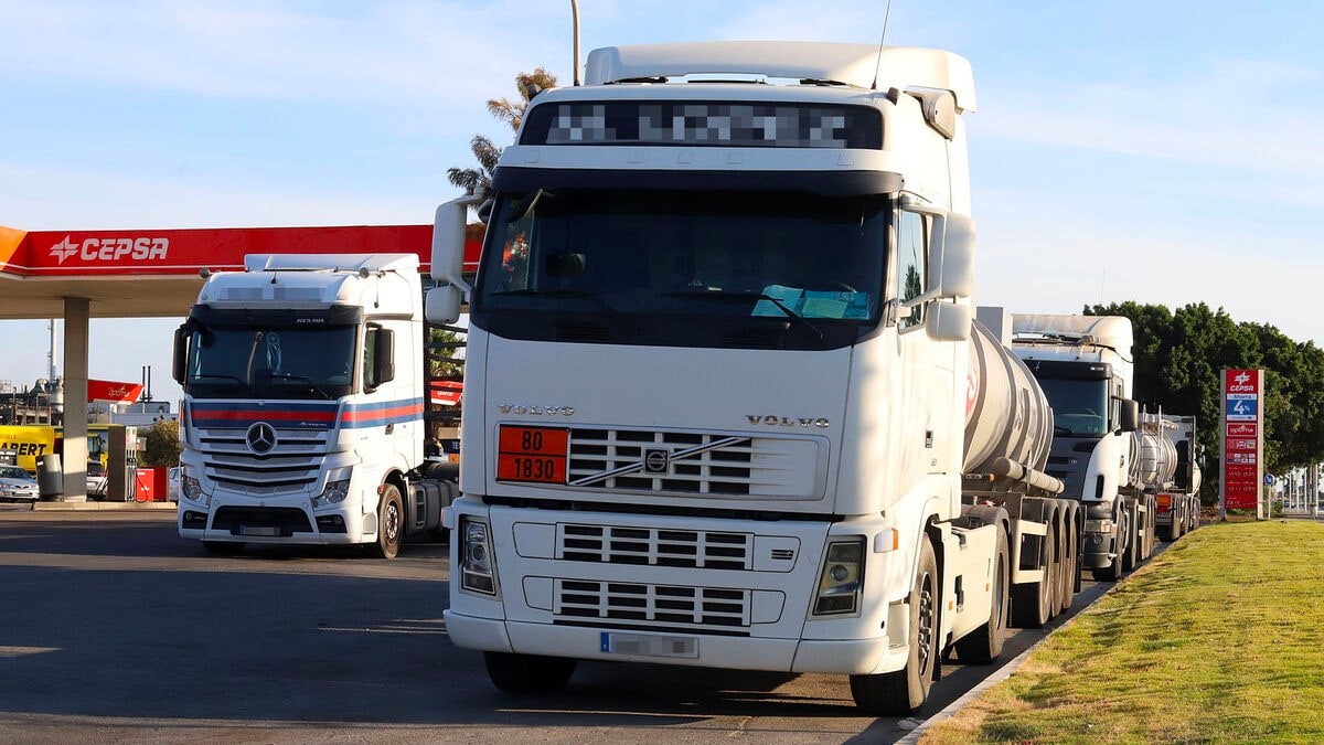 La huelga de transportes y la calima paralizan la huerta de Europa