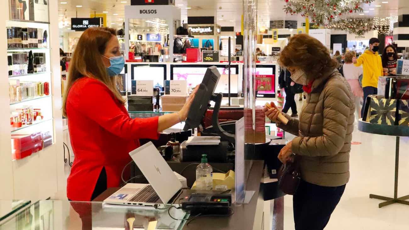 El Corte Inglés lanza más de 90 nuevas ofertas de empleo: puestos vacantes, sueldos y requisitos