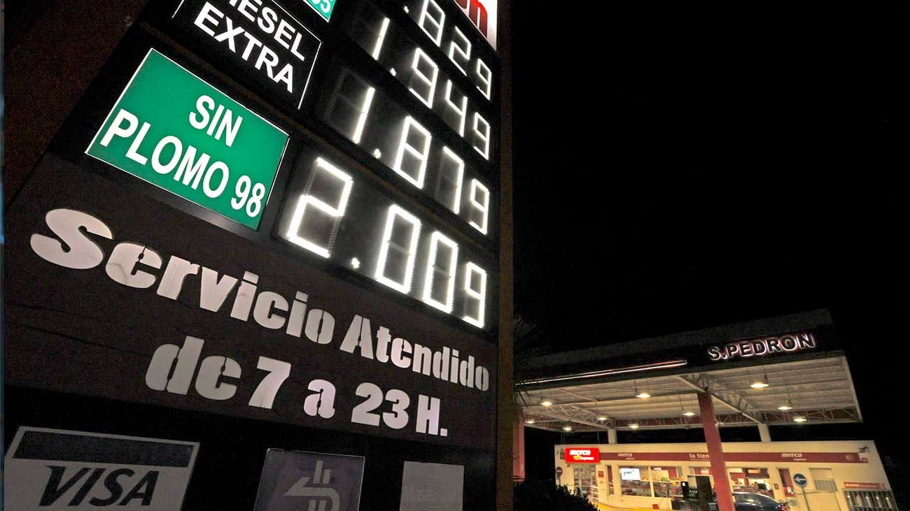 El Gobierno de España bajará el precio de la gasolina, luz y gas a partir del 29 de marzo