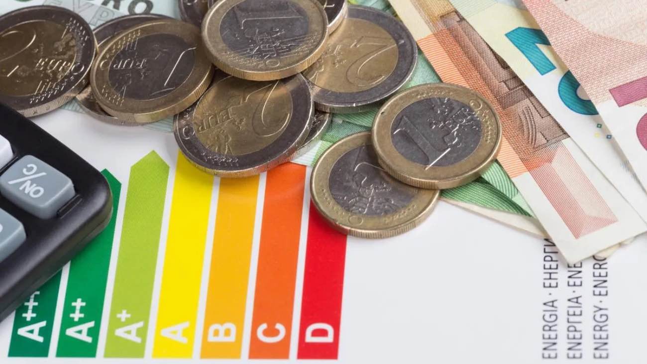 Así puedes ahorrar más de 40 euros al mes en la factura de la luz