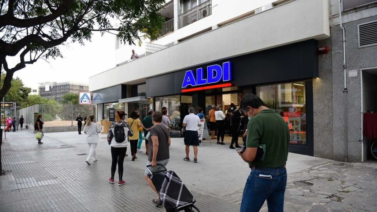 Aldi hace la competencia a Leroy Merlin con sus baratísimos conjuntos de jardín y terraza