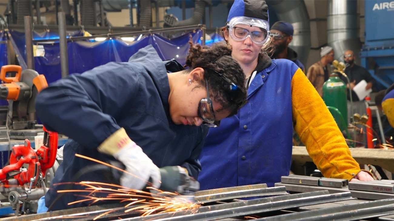 Formación Profesional: los trabajos asociados a la FP que rozan el pleno empleo en 2022